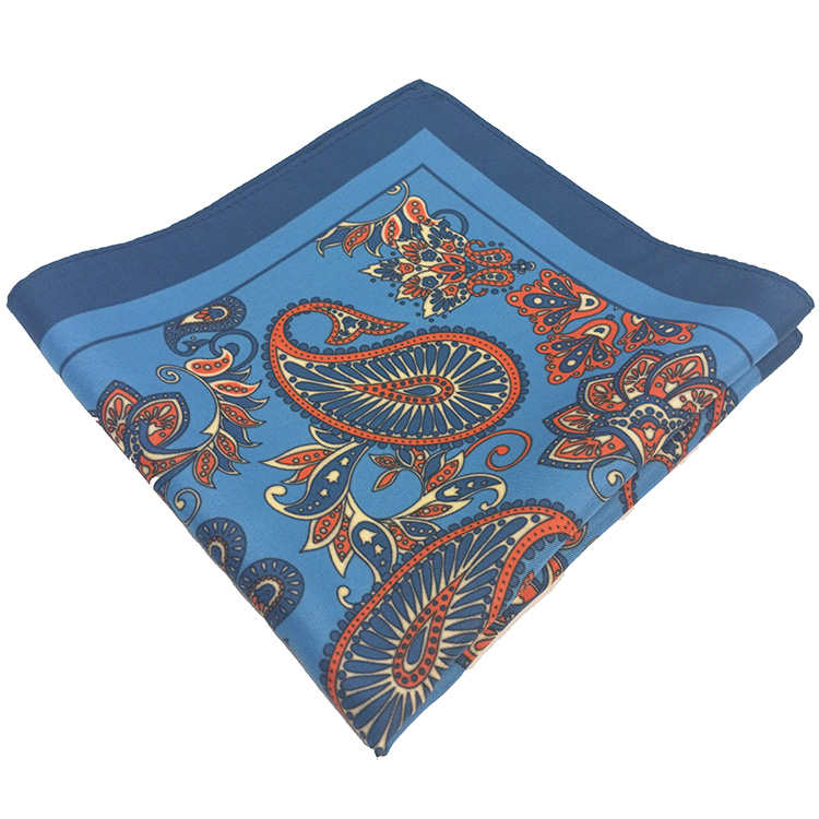 Lenço-azul-céu-com-cornucópias-laranja-(3).jpg