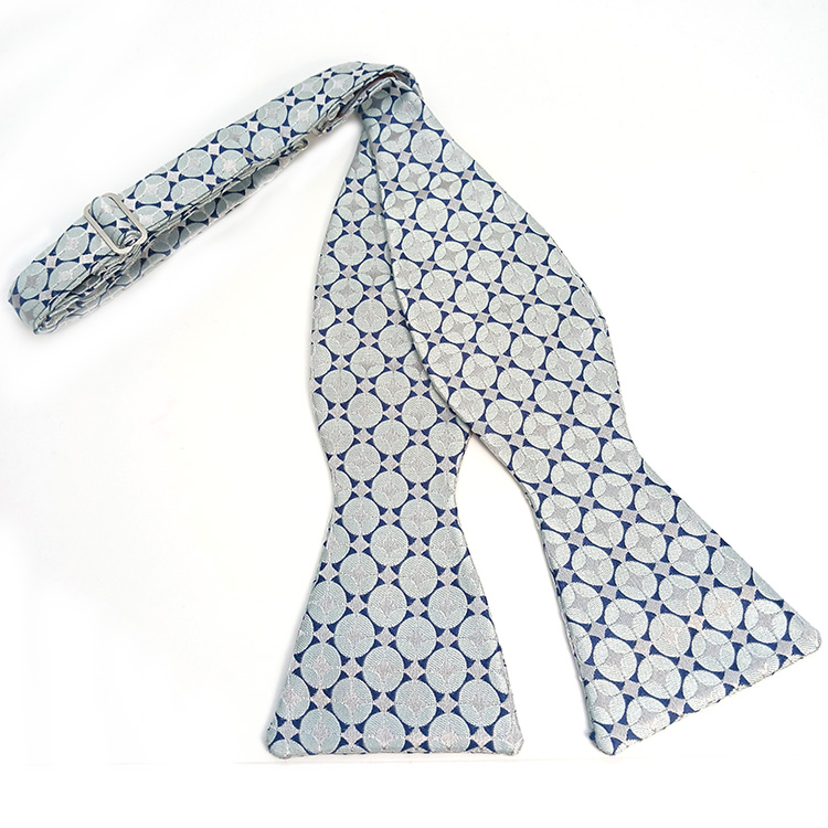 Selftie-azul-claro-com-bolas-(1).jpg