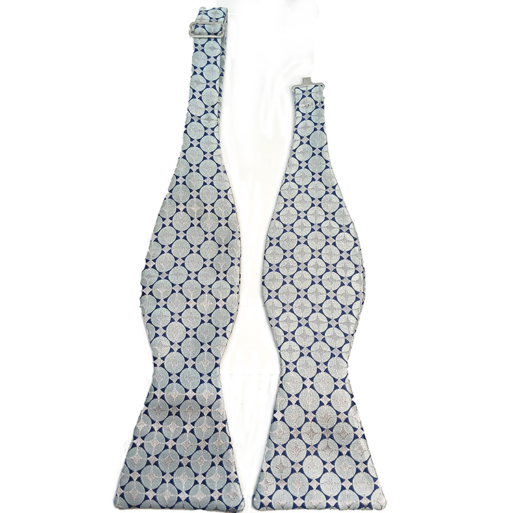 Selftie-azul-claro-com-bolas-(2).jpg