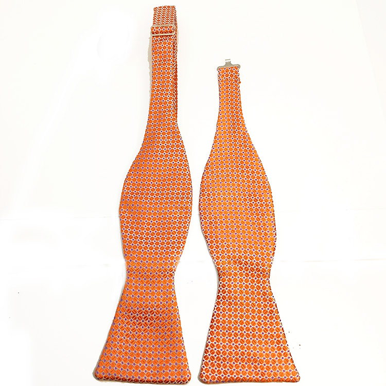 Selftie-laranja-com-bolas-(2).jpg