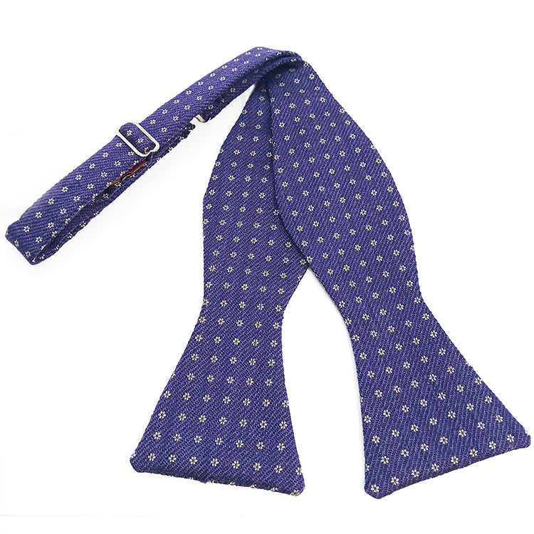Selftie-roxo-com-bolas-(1).jpg